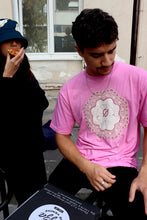 Charger l'image dans la galerie, N°50 - T-SHIRT UPCYCLÉ - L