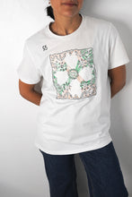 Charger l'image dans la galerie, N°8 - T-SHIRT UPCYCLÉ - S