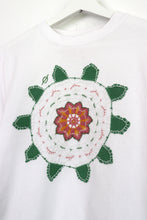 Charger l'image dans la galerie, N°38 - T-SHIRT UPCYCLÉ - M