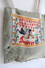 Charger l'image dans la galerie, N°44 - TOTE BAG UPCYCLÉ
